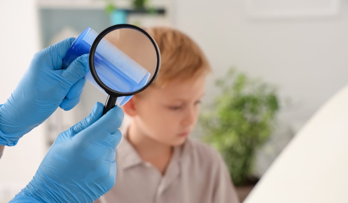 Seattle lice treatment clinic for a child patient